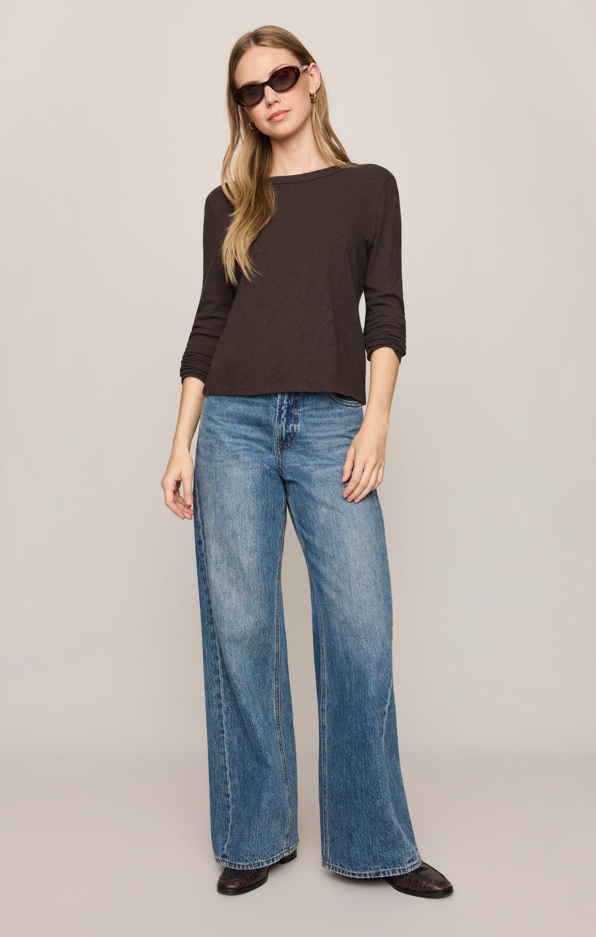 Z Supply Junie Long Sleeve Tee in Cocoa Bean, full outfit view