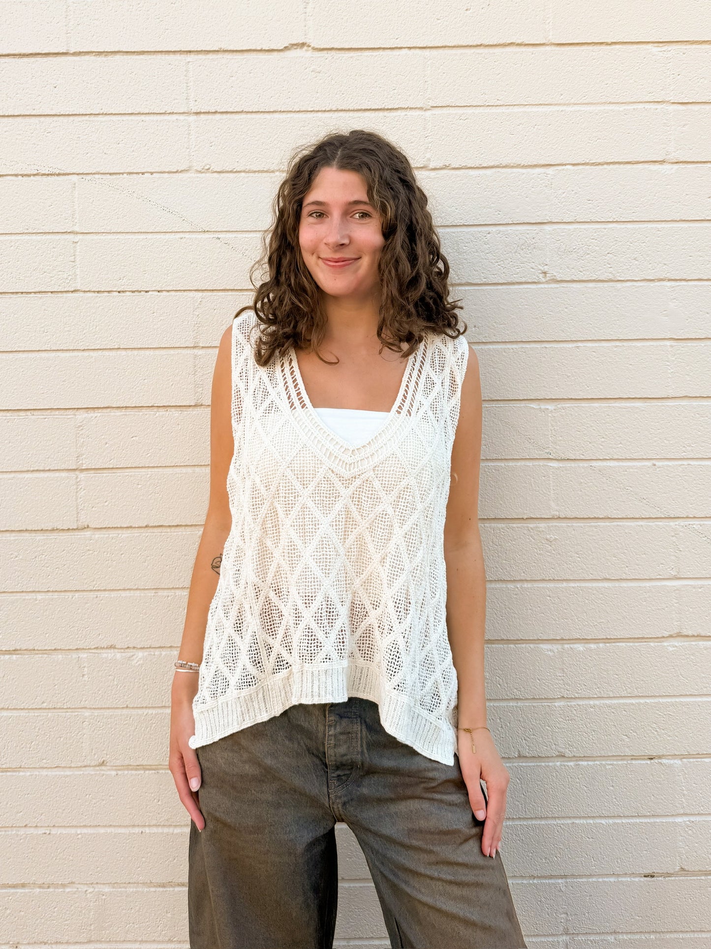 Sleeveless Diamond Weave Crochet Top-Natural