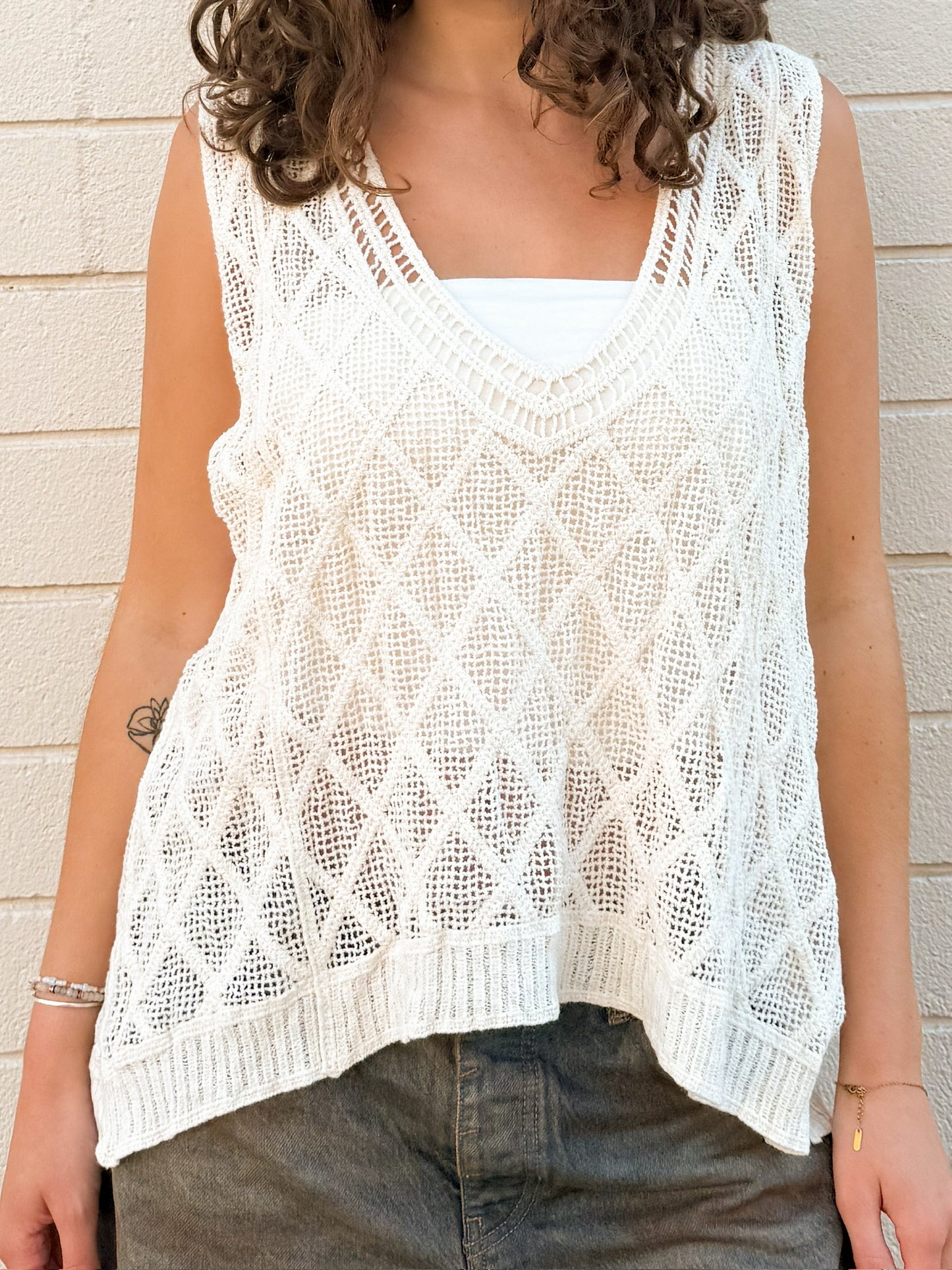 Sleeveless Diamond Weave Crochet Top-Natural