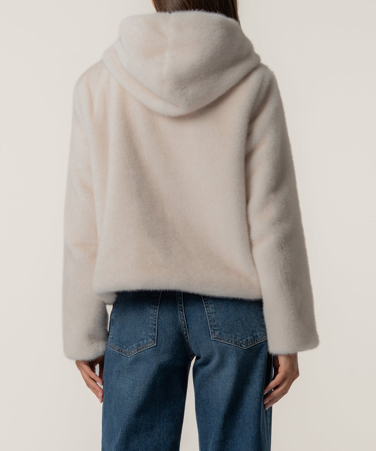 KUT from the Kloth Saskia Faux Fur Jacket in Ivory, back view