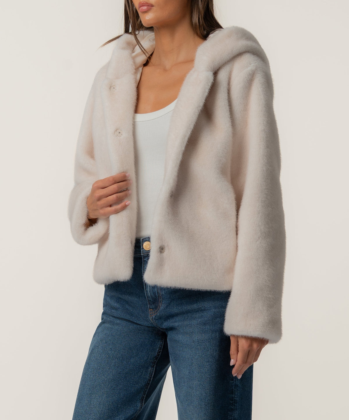 KUT from the Kloth Saskia Faux Fur Jacket in Ivory, side view